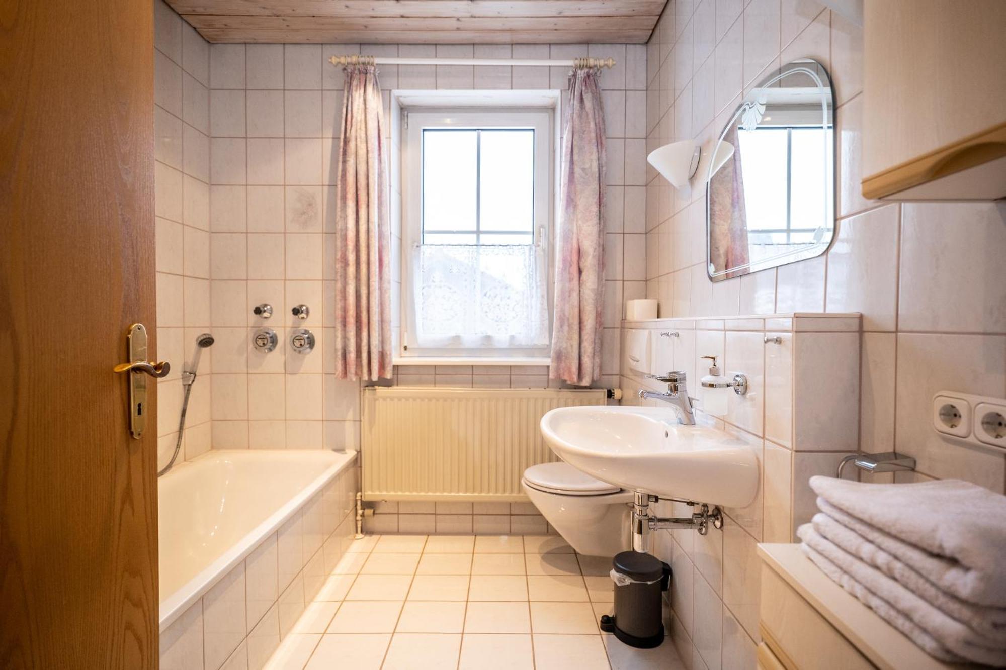 Kuschelige Ferienwohnung Mit Balkon & Free Wifi Buchenberg  Dış mekan fotoğraf